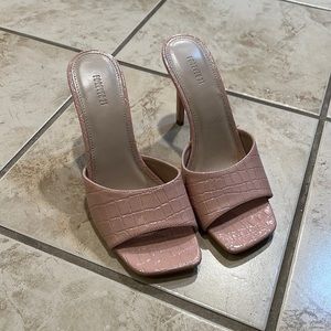 Forever21 nude textured heels